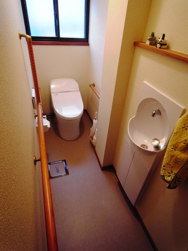 TOTO GGトイレと手洗い器設置 和式トイレから洋式トイレへ » 青森県八戸市のリフォーム専門店 リフォーム