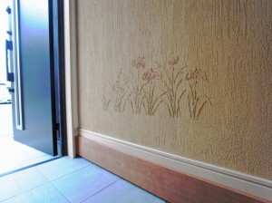 珪藻土で菖蒲の花を描いた。